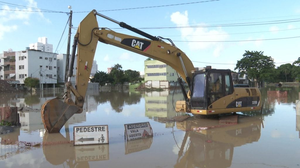 Obras que poderiam evitar enchentes estão atrasadas em Pernambuco 4 obras pernambuco 2