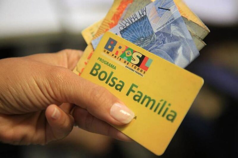 Ministro confirma Décimo Terceiro 13º do Bolsa Família Veja calendário com datas