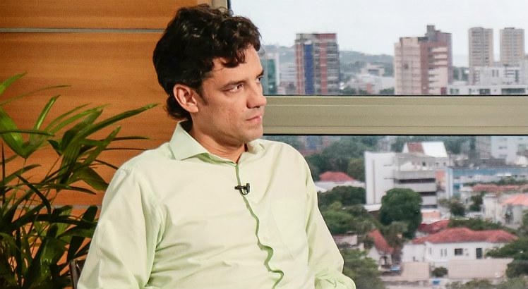 Daniel Coelho denuncia 13º do Bolsa Família, governo de Pernambuco