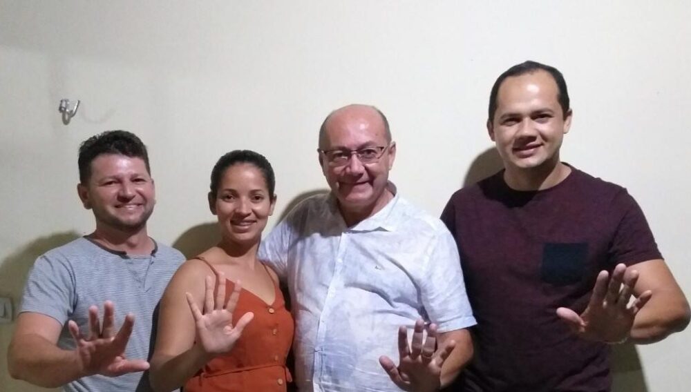 Galeguinho de Altino e esposa declaram apoio à Pedro Gildevan