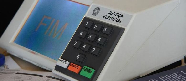 Câmara aprova em 1º turno PEC do adiamento das eleições para 15 de novembro