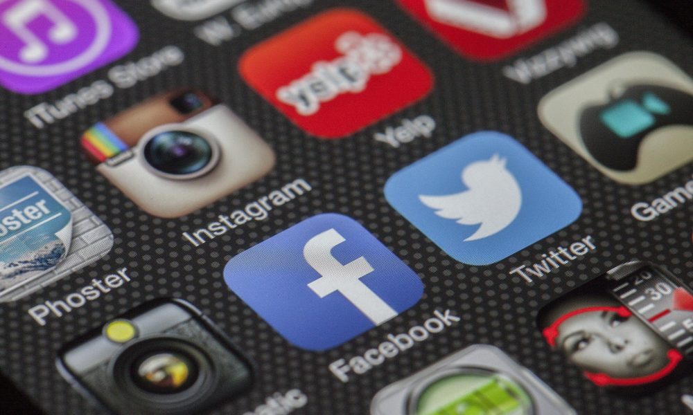 Twitter e Facebook contra a desinformação eleitoral!