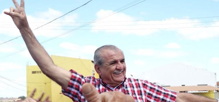 Eleições em Afrânio: enquanto Adalberto se fortalece, Prefeito sofre rejeição por apoio a Paulo Câmara