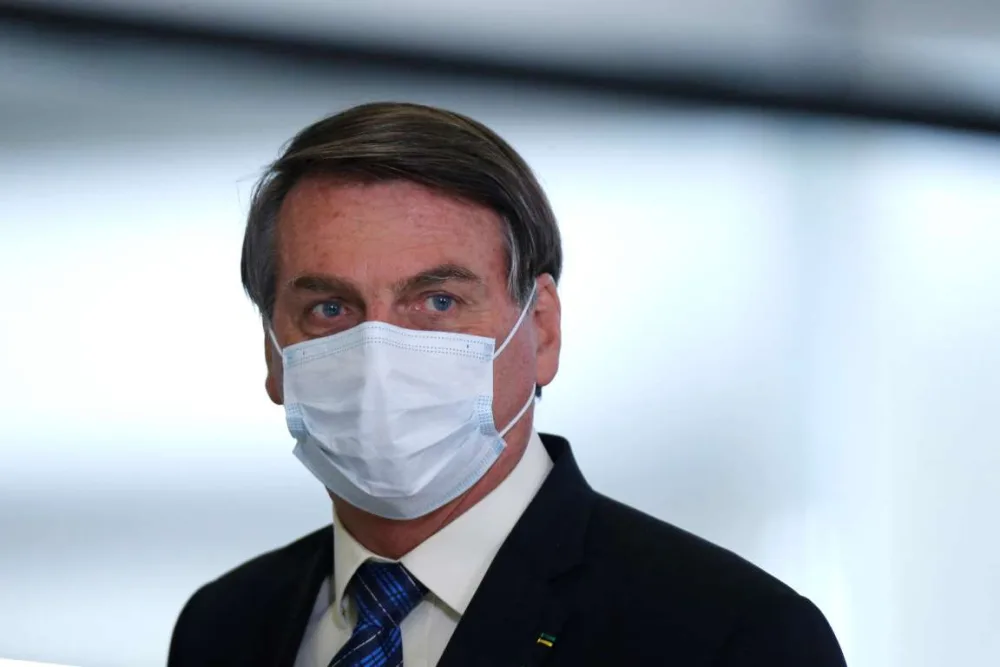 Bolsonaro defende indicação de Kassio Nunes ao STF e chama ataques de covardia