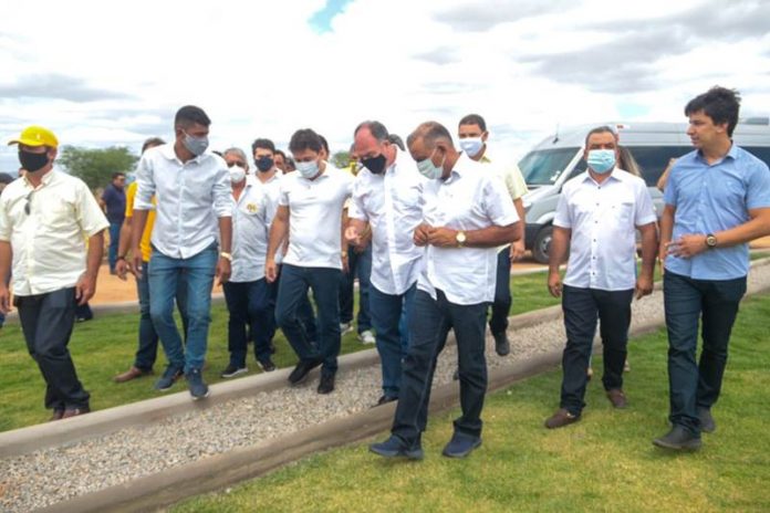 FBC volta a alfinetar Paulo Câmara: “Pernambuco não tem governo”