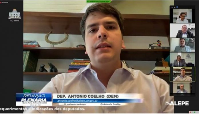 Antonio Coelho é novo líder da bancada de oposição na Alepe e garante cobranças