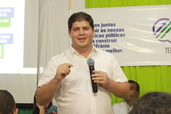 Tribunal de Contas multa prefeito de Afrânio em mais de R$ 19 mil por descumprir LRF