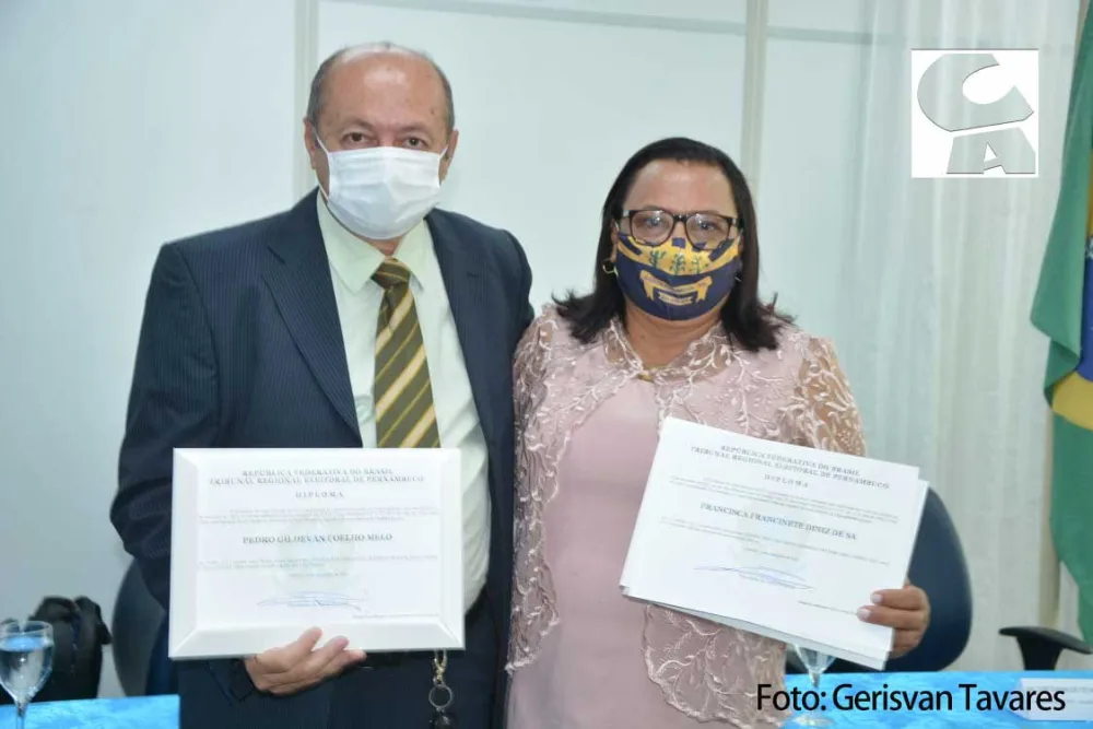 Santa Filomena: Gildevan Melo, vice-prefeita e vereadores são diplomados