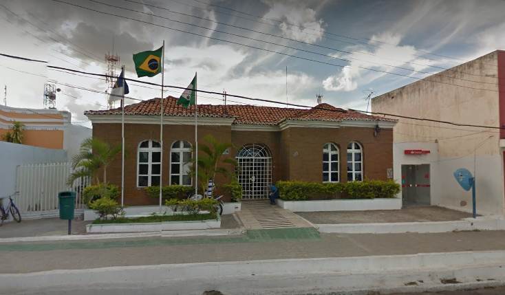 Prefeitura de Ouricuri divulga nota rebatendo boatos sobre obras da Av. Fernando Bezerra