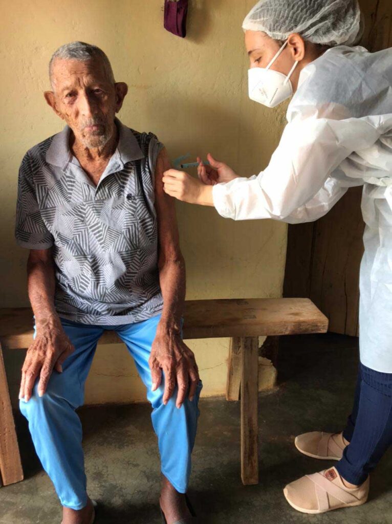 Santa Filomena inicia vacinação de idosos com mais de 85 anos 3 Vacinacao de idosos em santa Filomena 2 1