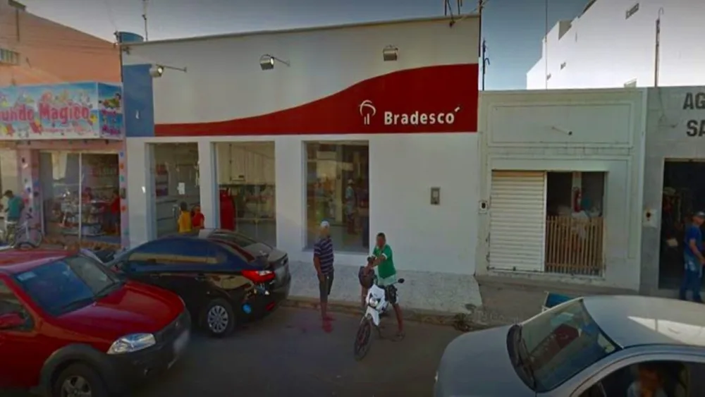 Cliente é assaltado e espancado ao ir sacar dinheiro em banco em Trindade, PE