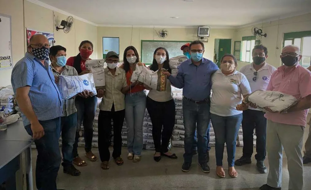 Dormentes recebe 16 toneladas de sementes de milho e sorgo destinadas aos agricultores