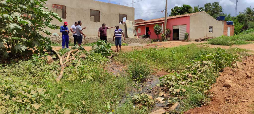Prefeitura de Santa Filomena determina ação para resolver erro em esgoto pela gestão passada