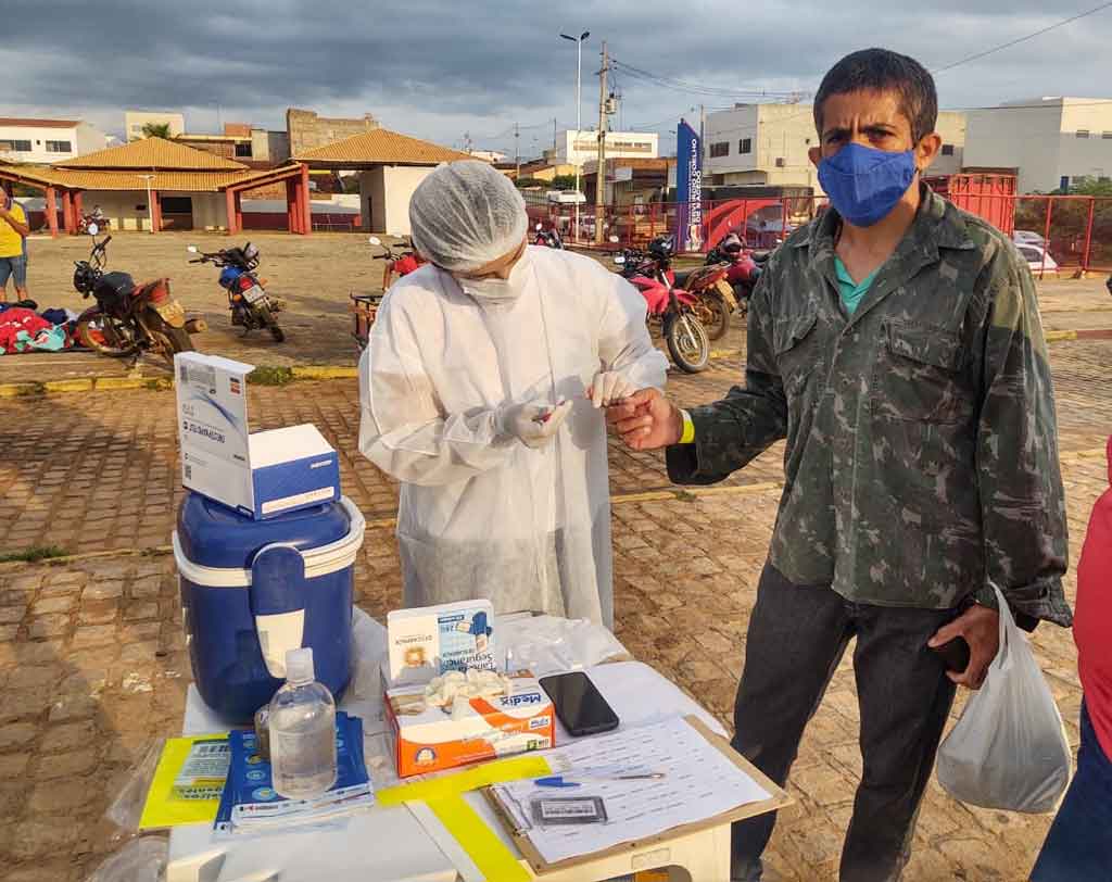 Vacinação, testagem e ações contra a Covid marcam a quinta-feira (11) em Dormentes
