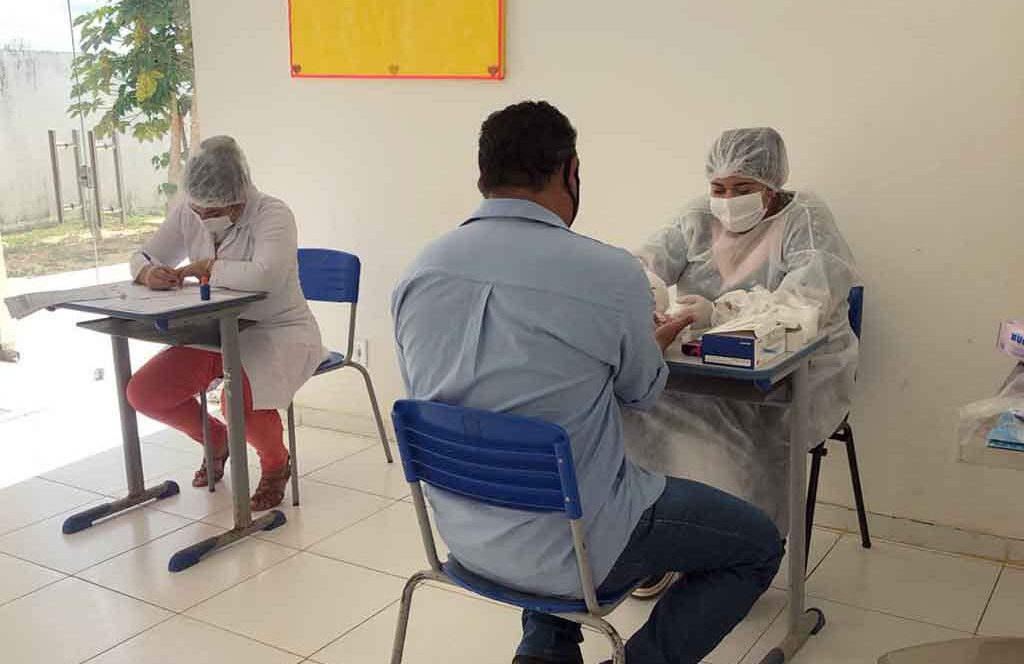 Prefeitura de Santa Filomena realiza testagem da Covid-19 em comerciantes da serra do Inácio