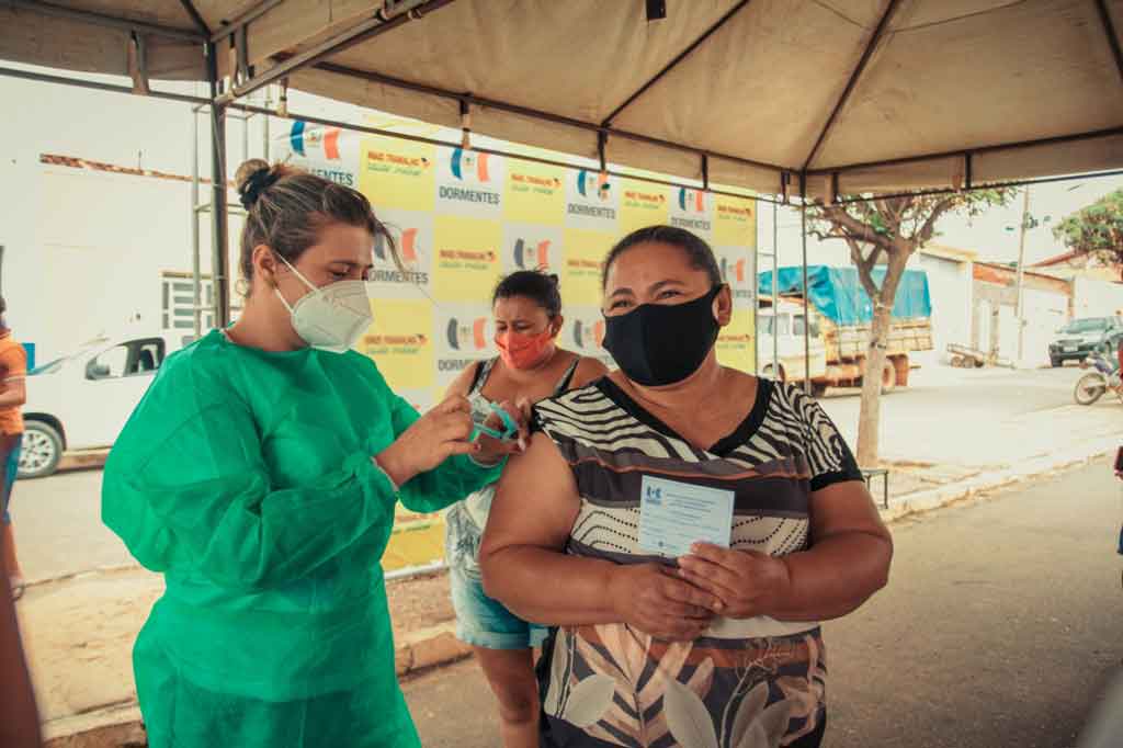 Terça-feira (25) tem Farmácia itinerante, atendimento noturno e vacinação contra a Covid em Dormentes