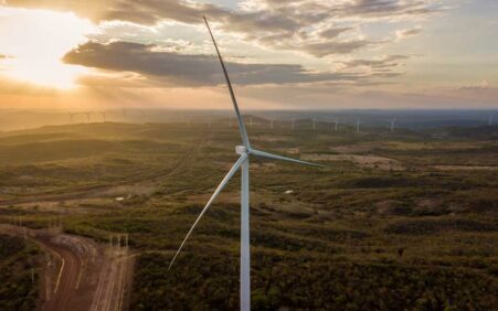 Joint venture formada pela Votorantim Energia e CPP Investments terá primeiro projeto de parque híbrido no Brasil, unindo produção solar e eólica