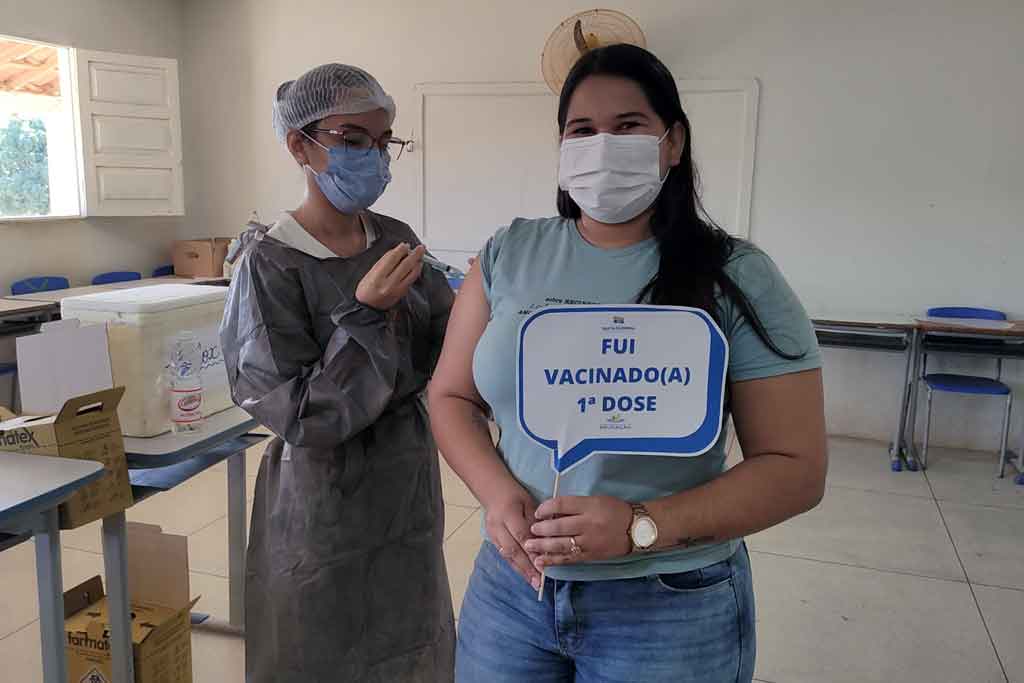 Santa Filomena imuniza público geral de 45 anos ou mais