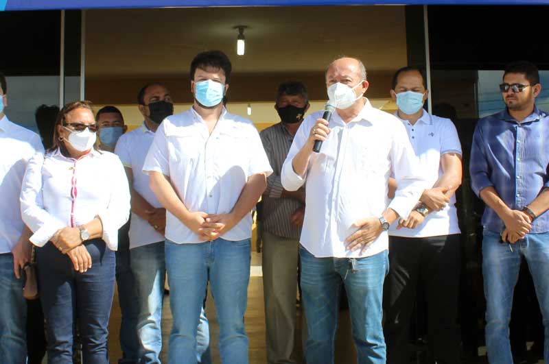 Prefeito Gildevan comemora ações com Fernando Filho e critica indiretamente deputado do Araripe