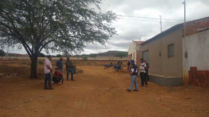 Gestão Municipal atende anseios comunitários; demarcação, limpeza e iluminação das ruas do Caramari 3 Caramari 2