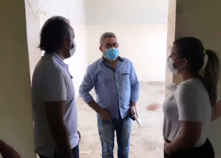 Prefeito Ricardo Ramos faz visita técnica à reforma e ampliação do Matadouro Público 3 Prefeito Ricardo Ramos visita ao matadouro2