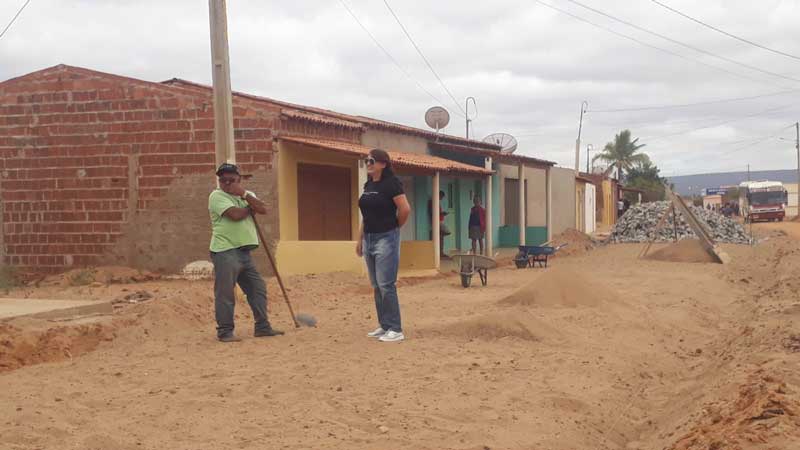 Prefeita Eliane Sores vivencia mais uma feira livre com pupolação de Varzinha 2 WhatsApp Image 2021 09 06 at 12.08