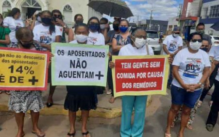 Manifestação marca Dia do Servidor em Lagoa Grande-PE
