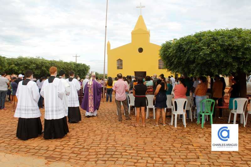 Bispo Dom Palhano visita comunidade em Santa Filomena e recebe boas-vindas de autoridades locais