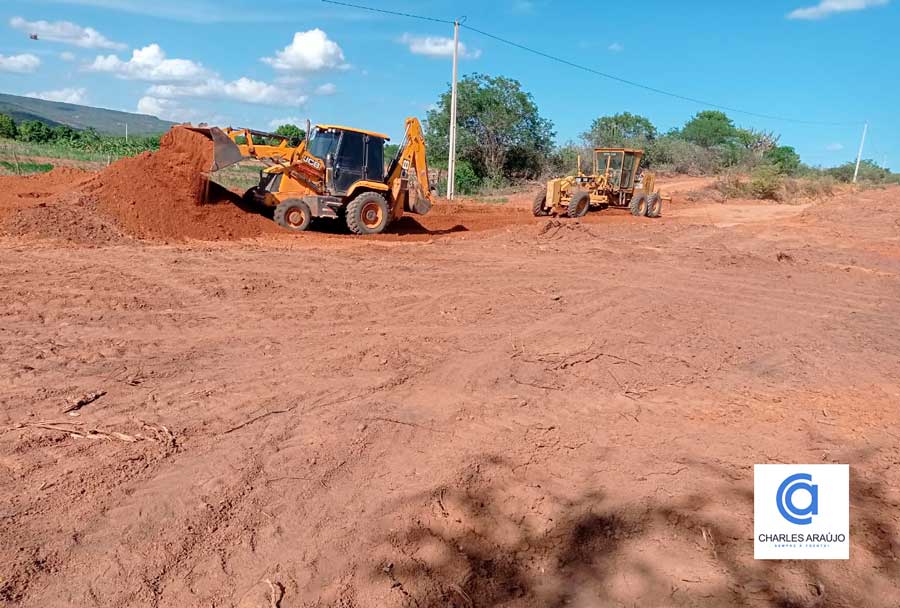 Prefeito Gildevan Melo recupera acesso em passagem molhada do distrito de Poço Comprido
