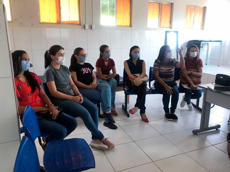 Secretaria de Saúde realiza treinamento com equipes para vacinação contra Covid-19 em crianças 3 Reuniao equipes
