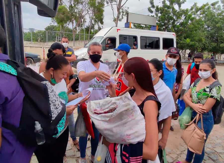 Voluntários do Projeto Social Sobral dedicam o domingo ao apoio de pacientes do TFD