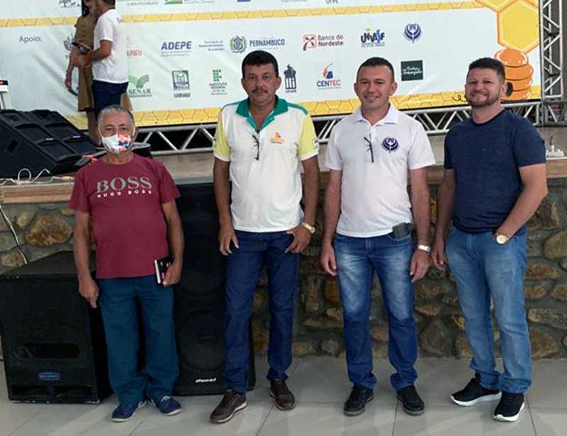 Santa Filomena participa de encontro Bioeconomia do Mel de PE para fortalecer a Apicultura local