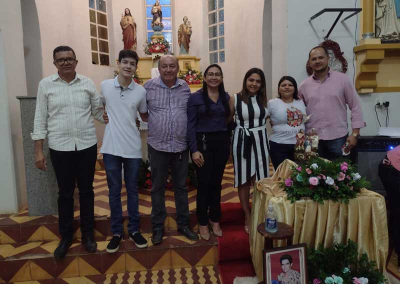 Comunitários celebram novena do Divino Pai Eterno e conquistam fonte de arrecadação para reforma da Igreja Matriz de Santa Filomena 2 5 1