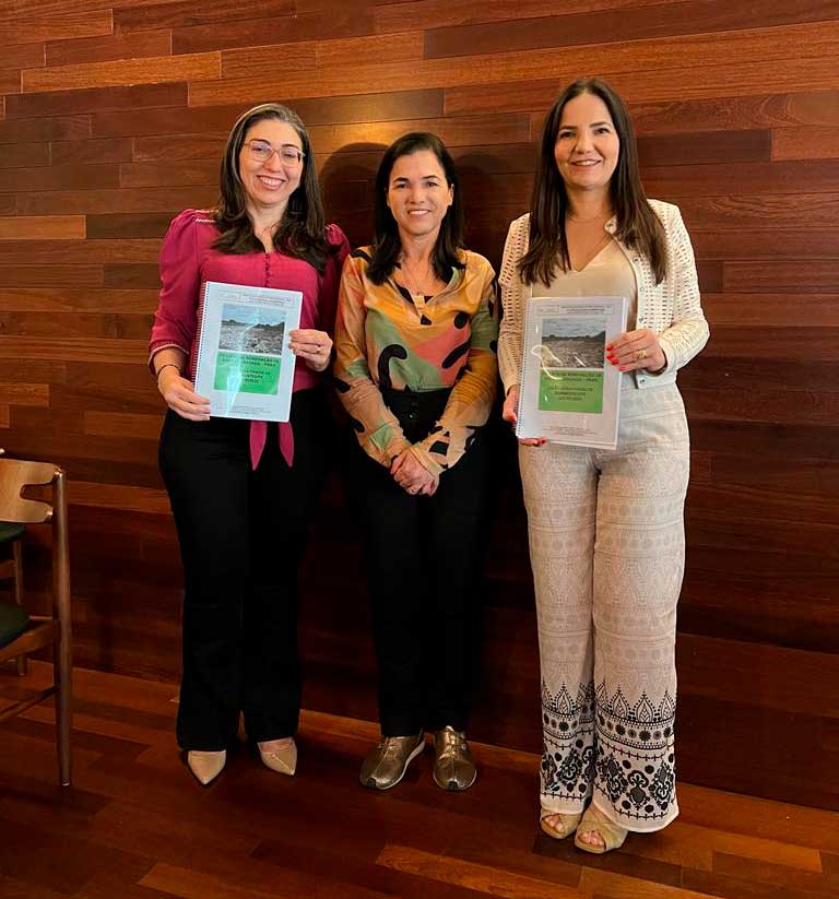 Josimara e Corrinha recebem projeto ambiental para remediação de área do antigo lixão de Dormentes 2 JOSIMARA E CORRINHA RECEBEM PROJETO 1