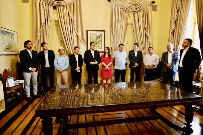 Prefeita Josimara Cavalcanti assina convênio de mais de R$ 7 milhões com Governo do Estado para pavimentação de ruas de Dormentes 2 IMG 0200