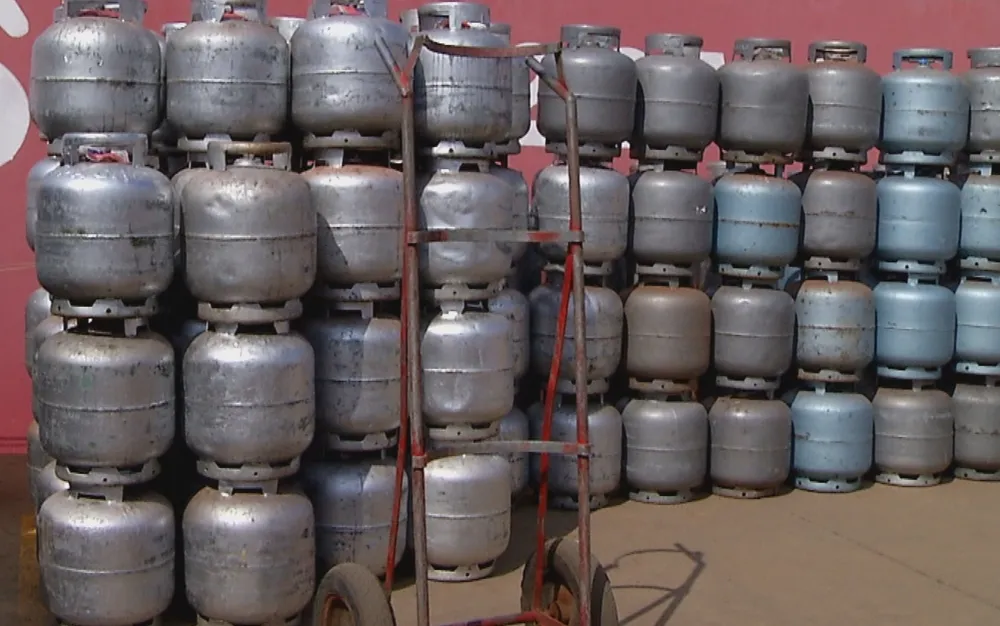 botijoes de gas de cozinha em goias