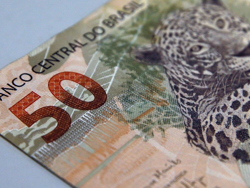 real moeda 50 reais020120a84t47165203 scaled