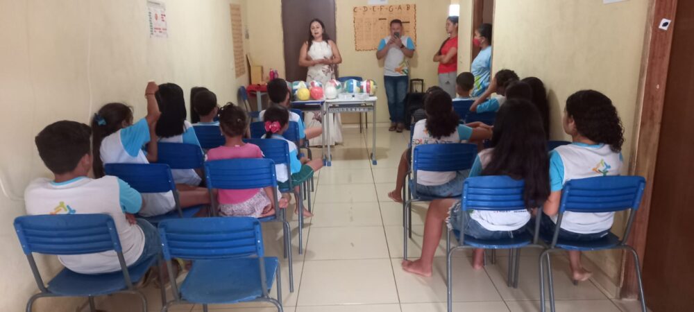 Diretoria Municipal de Esportes faz doação de material esportivo para o projeto 'Educart' no distrito de Socorro 3 Doacao de material esportivo Educart 1 scaled