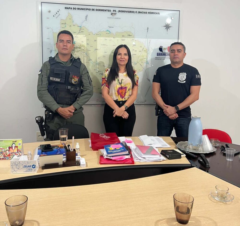 Josimara Cavalcanti define estratégias de combate à violência nas escolas de Dormentes 2 REUNIAO SEGURANCA ESCOLAS 1 scaled