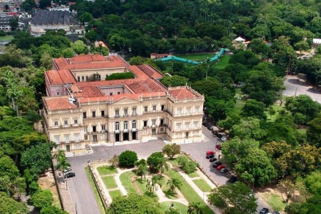 Museu Nacional comemora 205 anos com exposição do Meteorito Santa Filomena - a “pedra” que caiu do céu 2 1 museu 13880