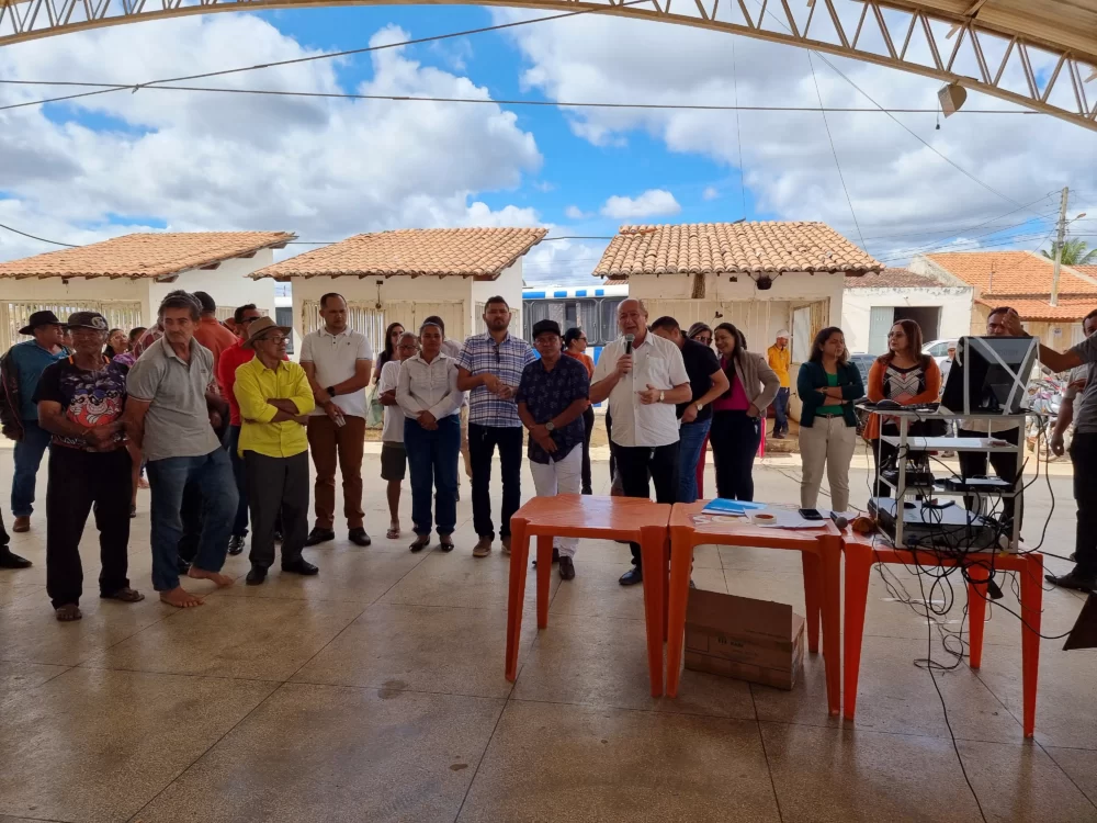 Barragens, estradas, poços artesianos: Prefeito Gildevan destaca ações na zona rural 2 20230625 115411 scaled