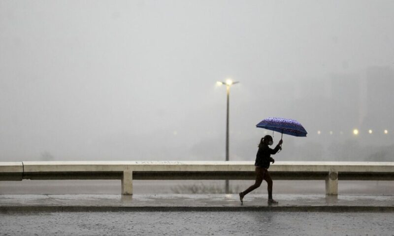 Dicas essenciais para evitar acidentes durante períodos chuvosos 2 21 09 2020 chuva brasilia 9 1024x613 1