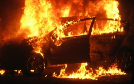 Incêndio em Ipubi: carro e casa são queimados por ex-companheiro