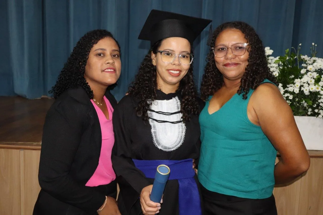 Estudantes do Polo UAB de Santa Filomena colam grau em Administração Pública pela Univasf 59 IMG 9113