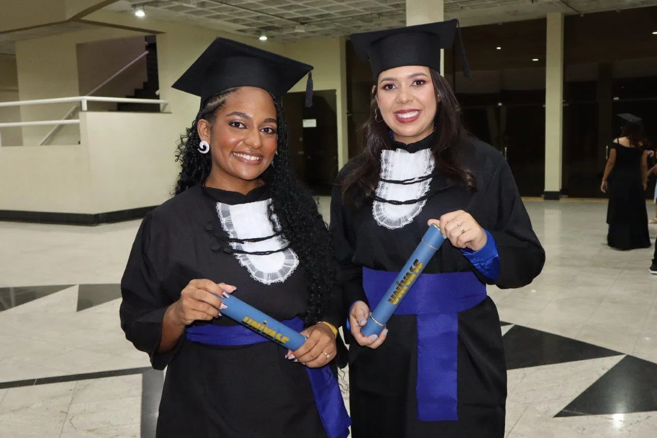 Estudantes do Polo UAB de Santa Filomena colam grau em Administração Pública pela Univasf 30 IMG 9119