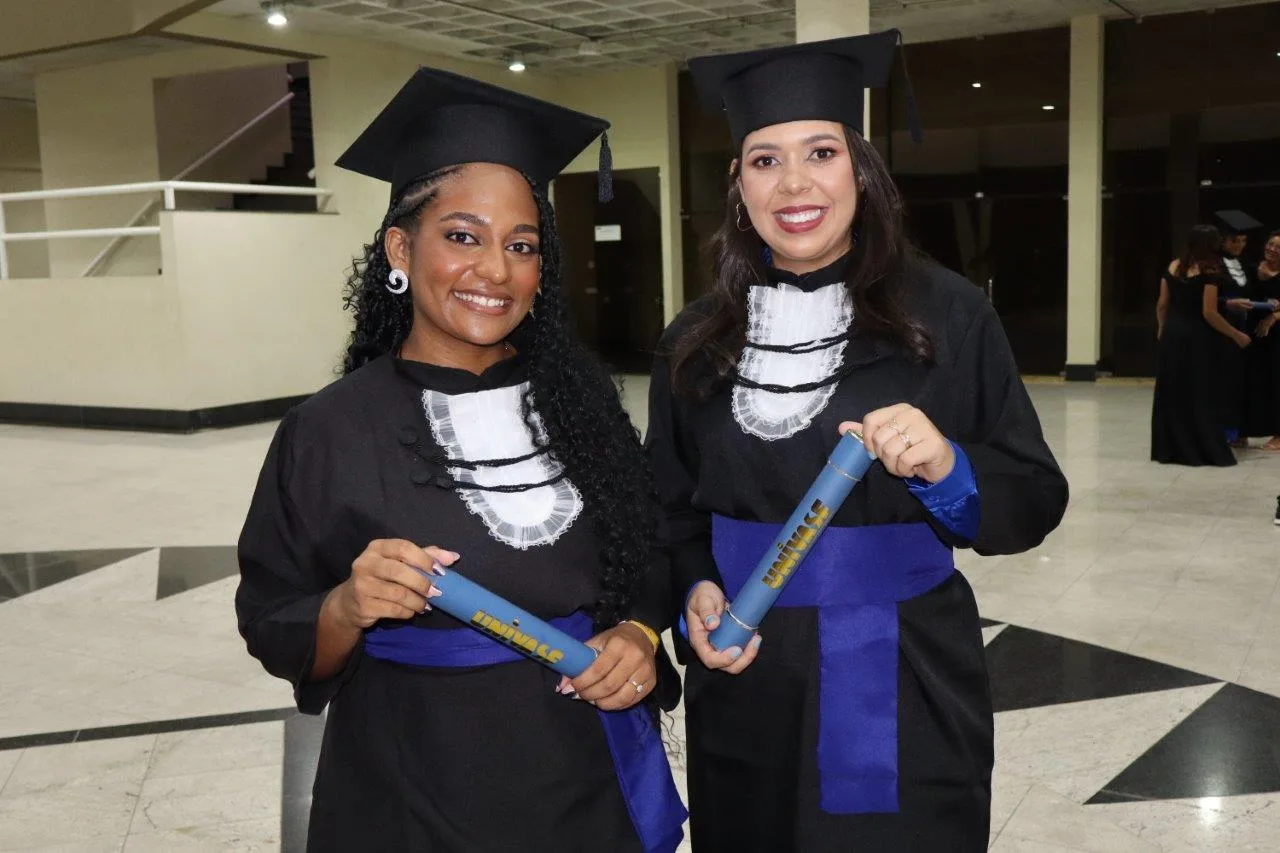 Estudantes do Polo UAB de Santa Filomena colam grau em Administração Pública pela Univasf 55 IMG 9120