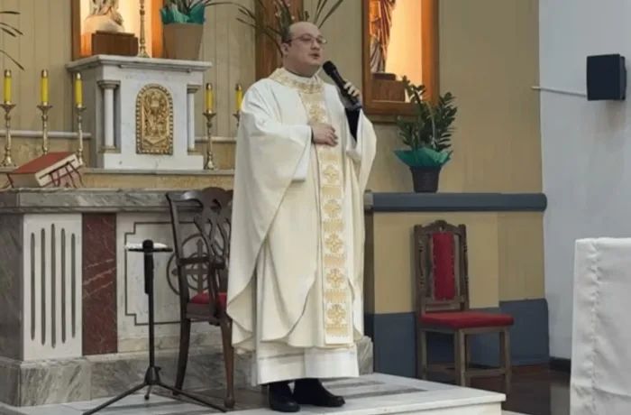 Padre bêbado que xingou frentistas em posto de SP é afastado da igreja