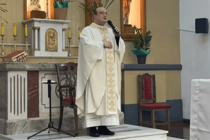 Padre bêbado que xingou frentistas em posto de SP é afastado da igreja