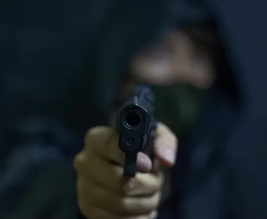 Petrolina: Quatro homens armados invadem apartamento e matam dois