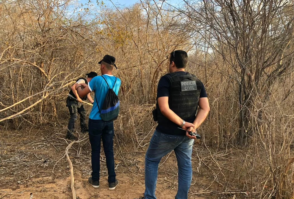 Adolescente de 16 anos mata o próprio primo e esconde corpo no quintal